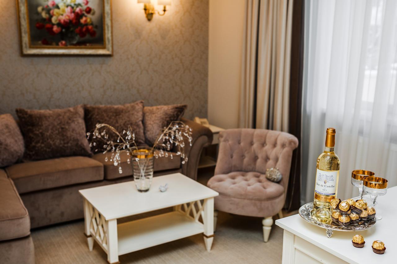 Galant Hotel トラスコヴェッツ エクステリア 写真